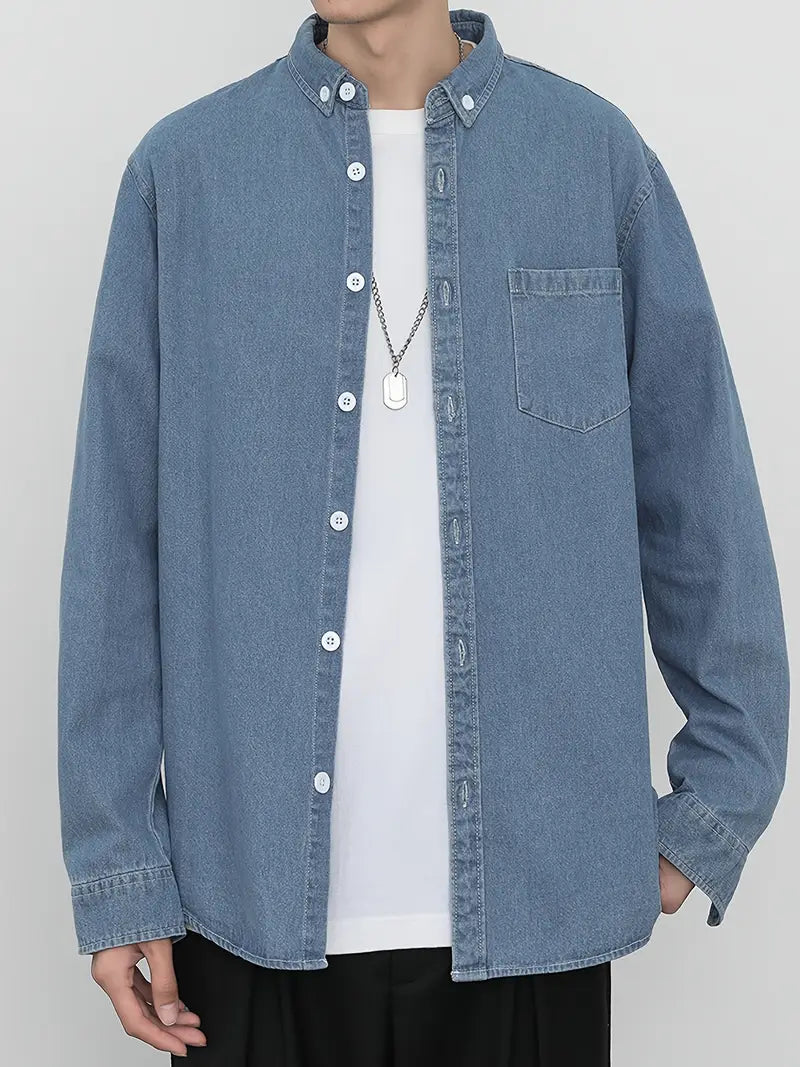 Modisches Herrenhemd aus Denim